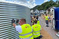 DRK Hochwasser Kläranlage Einsatzkräfte