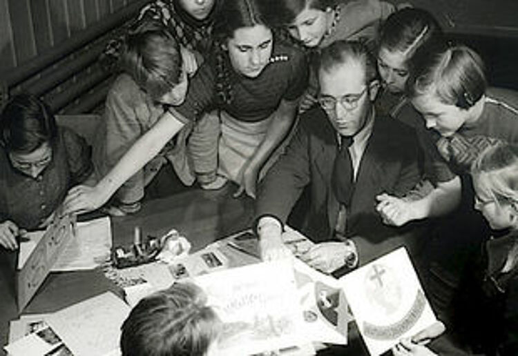 DRK Mülheim JRK Schularbeit