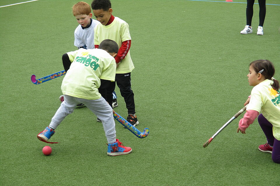 DRK Mülheim Kita Rettungszwerge Hockey