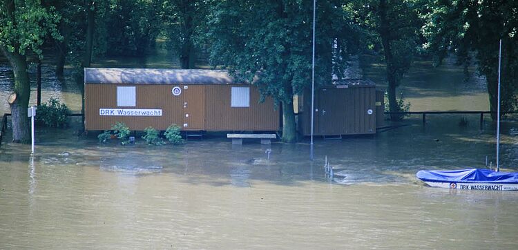 DRK Mülheim Wasserwacht Historie Geschichte 1983 Hochwasser