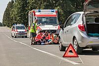 DRK Rettungsdienst Einsatzkräfte Verkehrsunfall